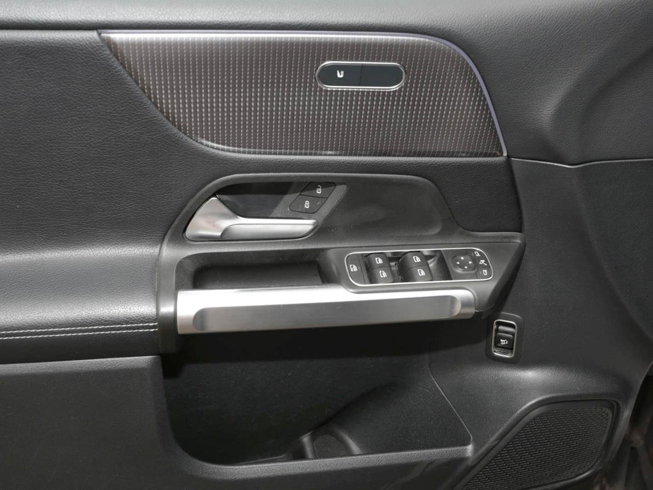 Mercedes-Benz GLB 220 d 4M Progressive MBUXNavi+ EasyPack 360°