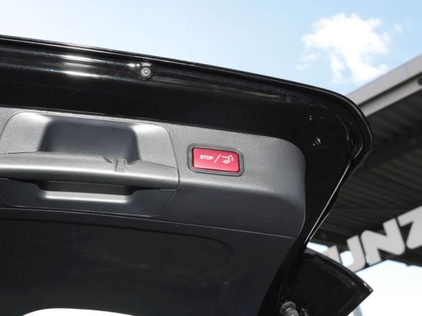 Mercedes-Benz GLB 220 d 4M Progressive MBUX Navi 360° SpiegelP