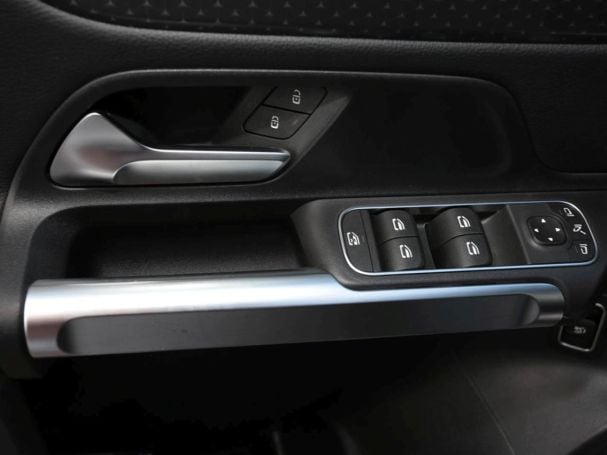 Mercedes-Benz GLB 220 d 4M Progressive MBUX Navi 360° SpiegelP Mercedes-Benz GLB 220 d 4M Progressive MBUX Navi 360° SpiegelP