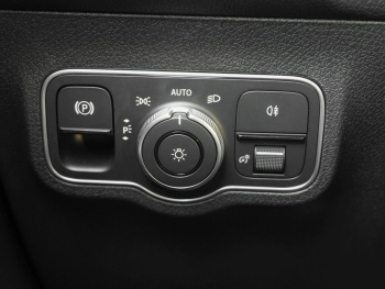 Mercedes-Benz GLB 220 d 4MATIC AMG Night Panorama 360° AHK