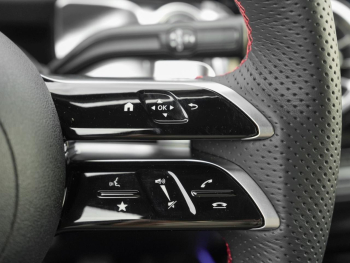 Mercedes-Benz GLB 220 d 4MATIC AMG Night Panorama 360° AHK