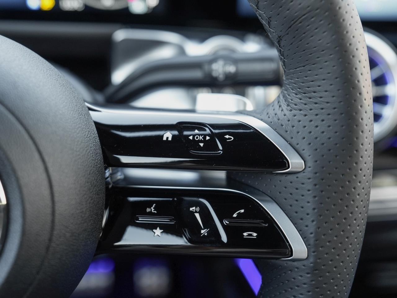 Mercedes-Benz GLB 220 d 4MATIC AMG Night Panorama 360° AHK