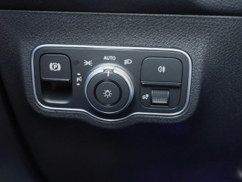 Mercedes-Benz GLB 220 d 4MATIC AMG Night Panorama 360° AHK