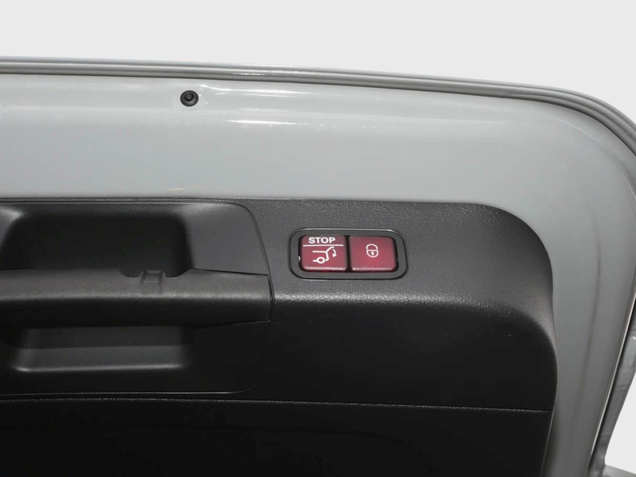 Mercedes-Benz GLB 220 d 4MATIC Night Panorama Distronic 360°