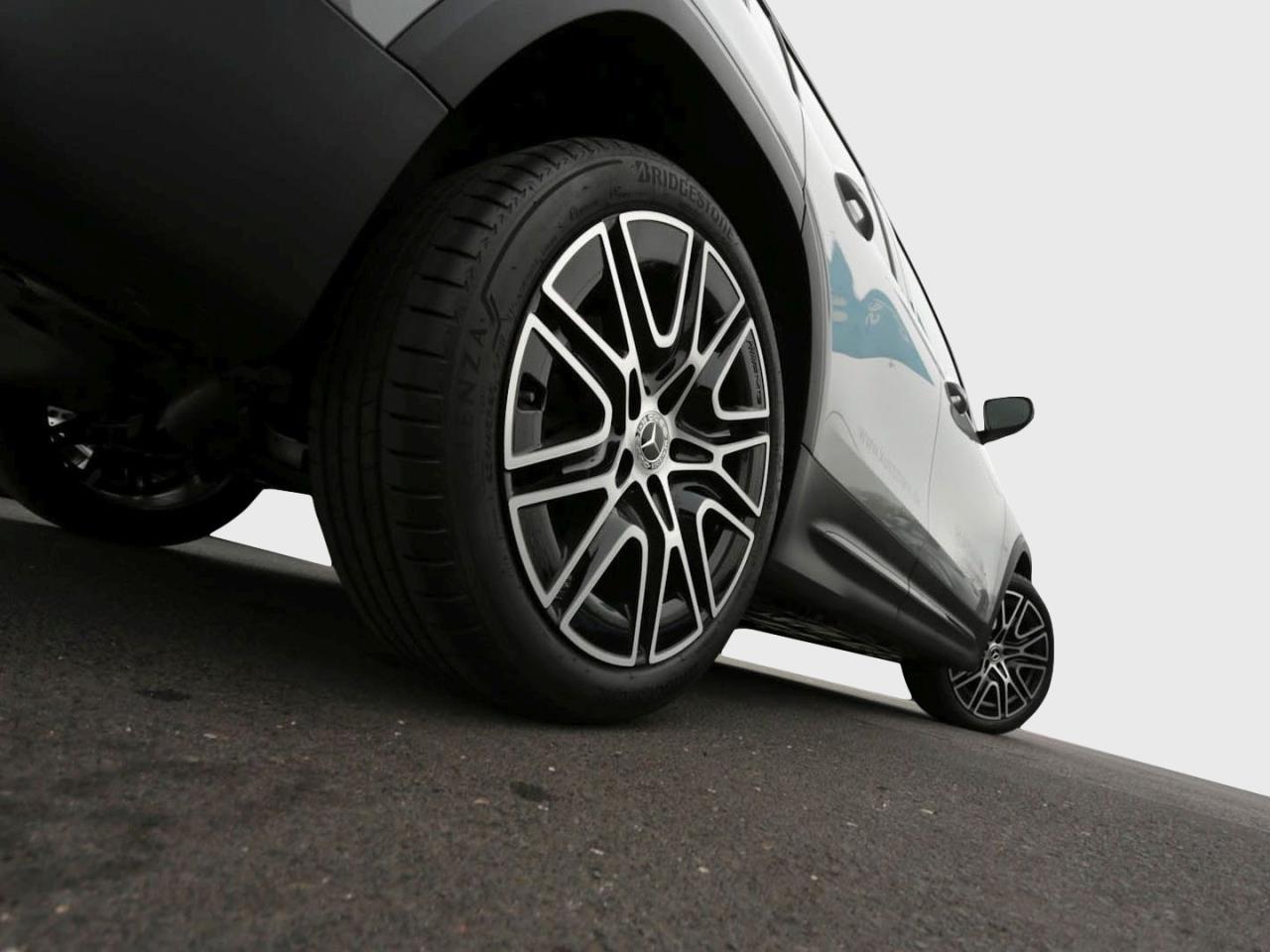 Mercedes-Benz GLB 220 d 4MATIC Night Panorama Distronic 360°