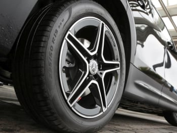 Mercedes-Benz GLB 220 d 4MATIC AMG Night Panorama Kamera AHK