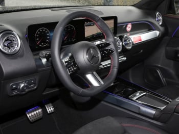 Mercedes-Benz GLB 220 d 4MATIC AMG Night Panorama Kamera AHK