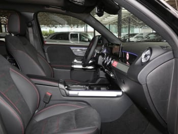 Mercedes-Benz GLB 220 d 4MATIC AMG Night Panorama Kamera AHK