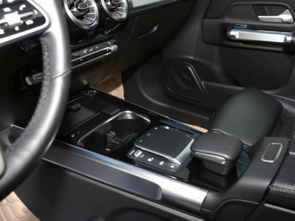 Mercedes-Benz GLB 220 d Progressive Night Panorama Kamera Mercedes-Benz GLB 220 d Progressive Night Panorama Kamera