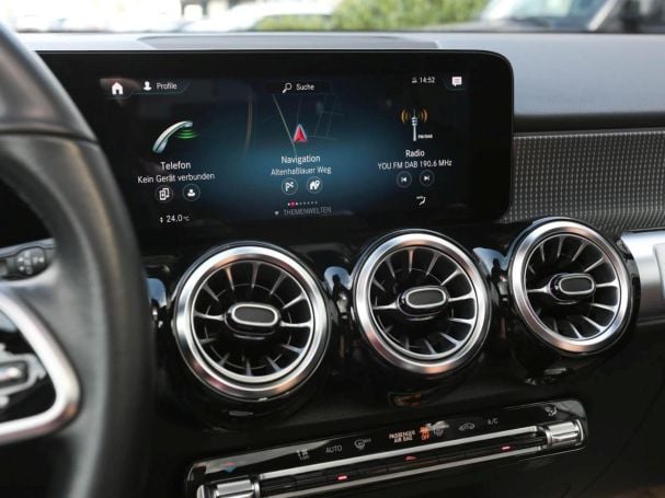 Mercedes-Benz GLB 220 d Progressive Night Panorama Kamera Mercedes-Benz GLB 220 d Progressive Night Panorama Kamera