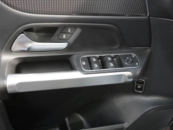 Mercedes-Benz GLB 220 d Progressive Night Panorama Kamera