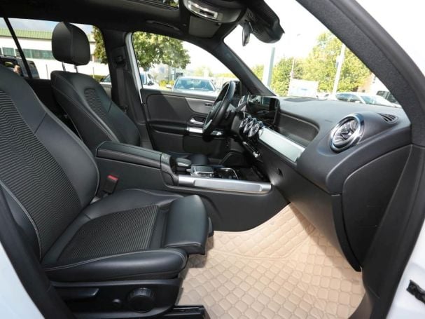 Mercedes-Benz GLB 220 d Progressive Night Panorama Kamera Mercedes-Benz GLB 220 d Progressive Night Panorama Kamera