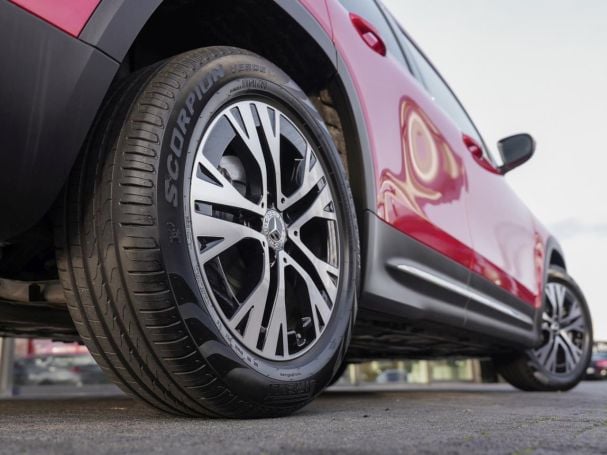 Mercedes-Benz GLB 250 4M Progressive MBUX Navi Memory Kamera