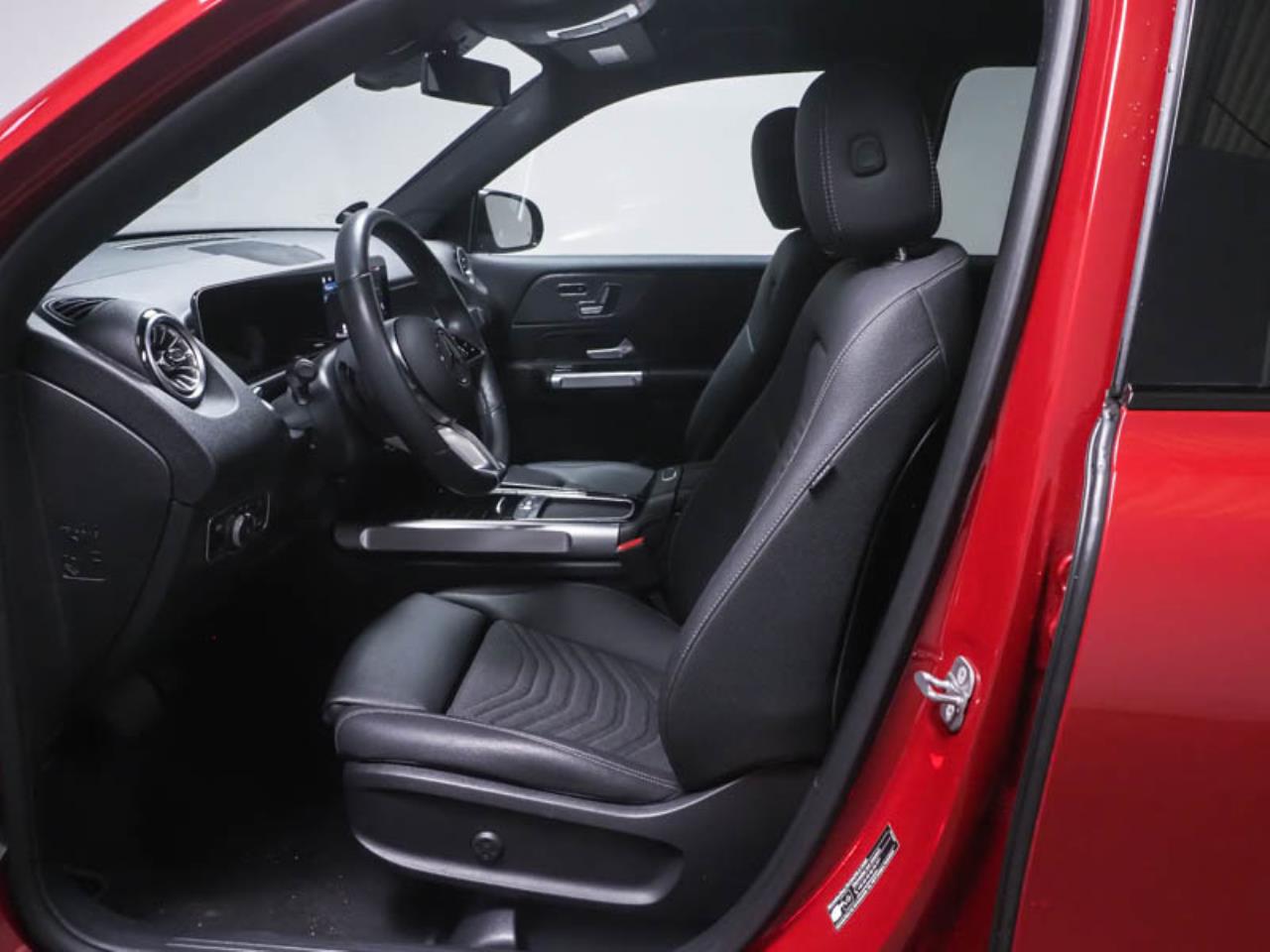 Mercedes-Benz GLB 250 4M Night Standhzg Distronic 360° Memory