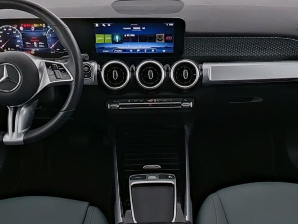 Mercedes-Benz GLB 250 4M Progressive Panorama Kamera Easy-Pack