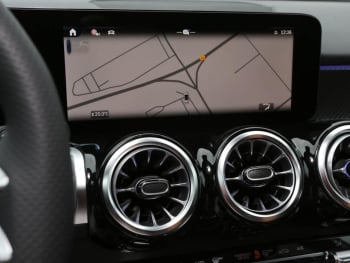 Mercedes-Benz GLB 250 4MATIC AMG Night Kamera Distronic AHK