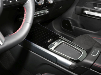 Mercedes-Benz GLB 250 4MATIC AMG Night Kamera Distronic AHK