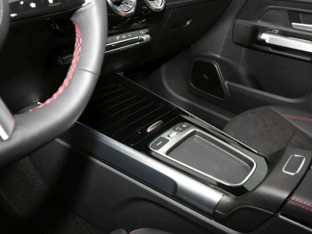 Mercedes-Benz GLB 250 4MATIC AMG Night Kamera Distronic AHK Mercedes-Benz GLB 250 4MATIC AMG Night Kamera Distronic AHK