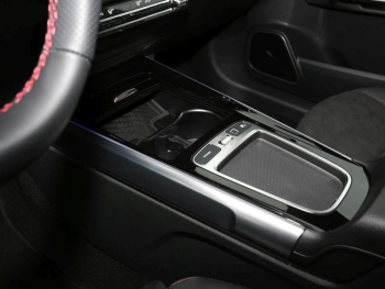 Mercedes-Benz GLB 250 4MATIC AMG Night Kamera Distronic AHK