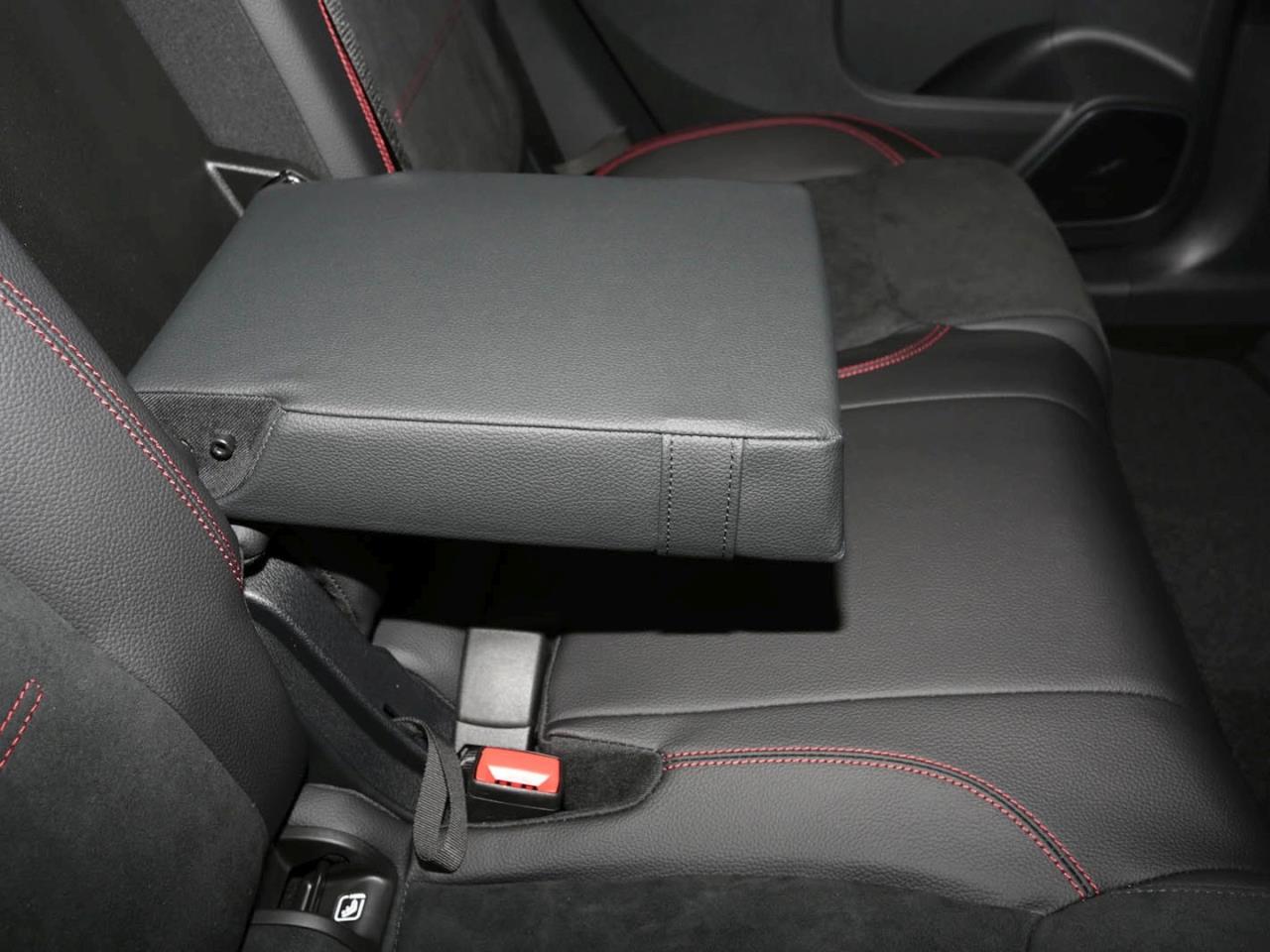 Mercedes-Benz GLB 250 4MATIC AMG Night Kamera Distronic AHK