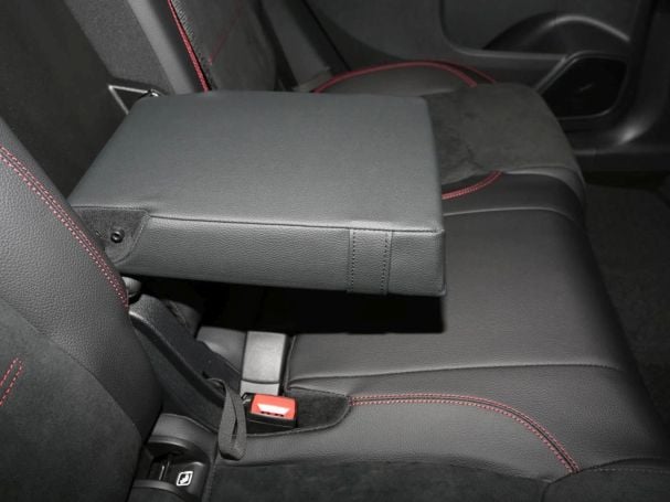 Mercedes-Benz GLB 250 4MATIC AMG Night Kamera Distronic AHK