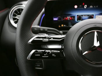 Mercedes-Benz GLB 250 4MATIC AMG Night Kamera Distronic AHK