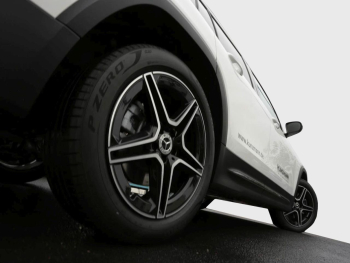 Mercedes-Benz GLB 250 4MATIC AMG Night Kamera Distronic AHK
