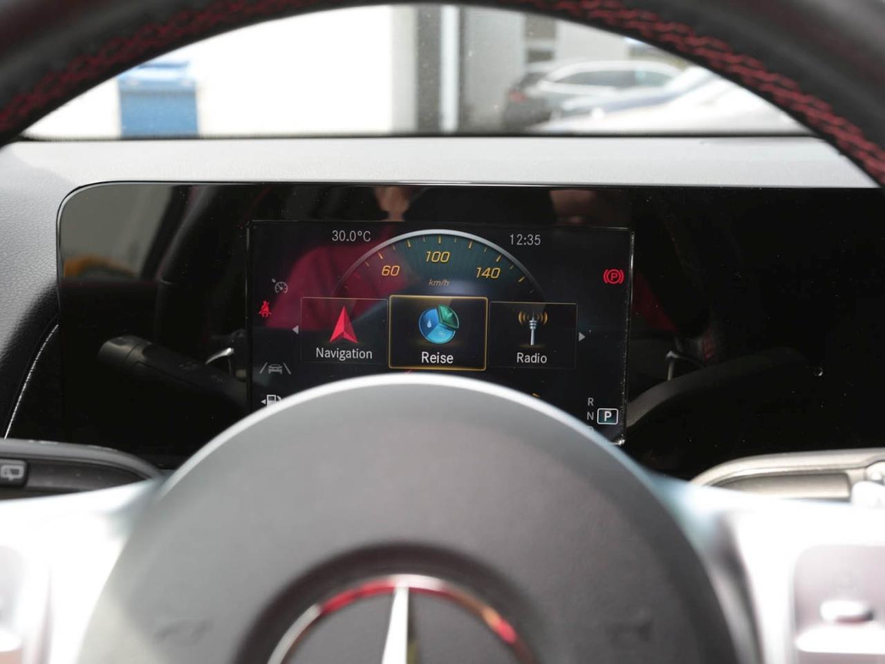 Mercedes-Benz GLB 250 AMG Night EasyP Standhzg Kamera Totwinkel