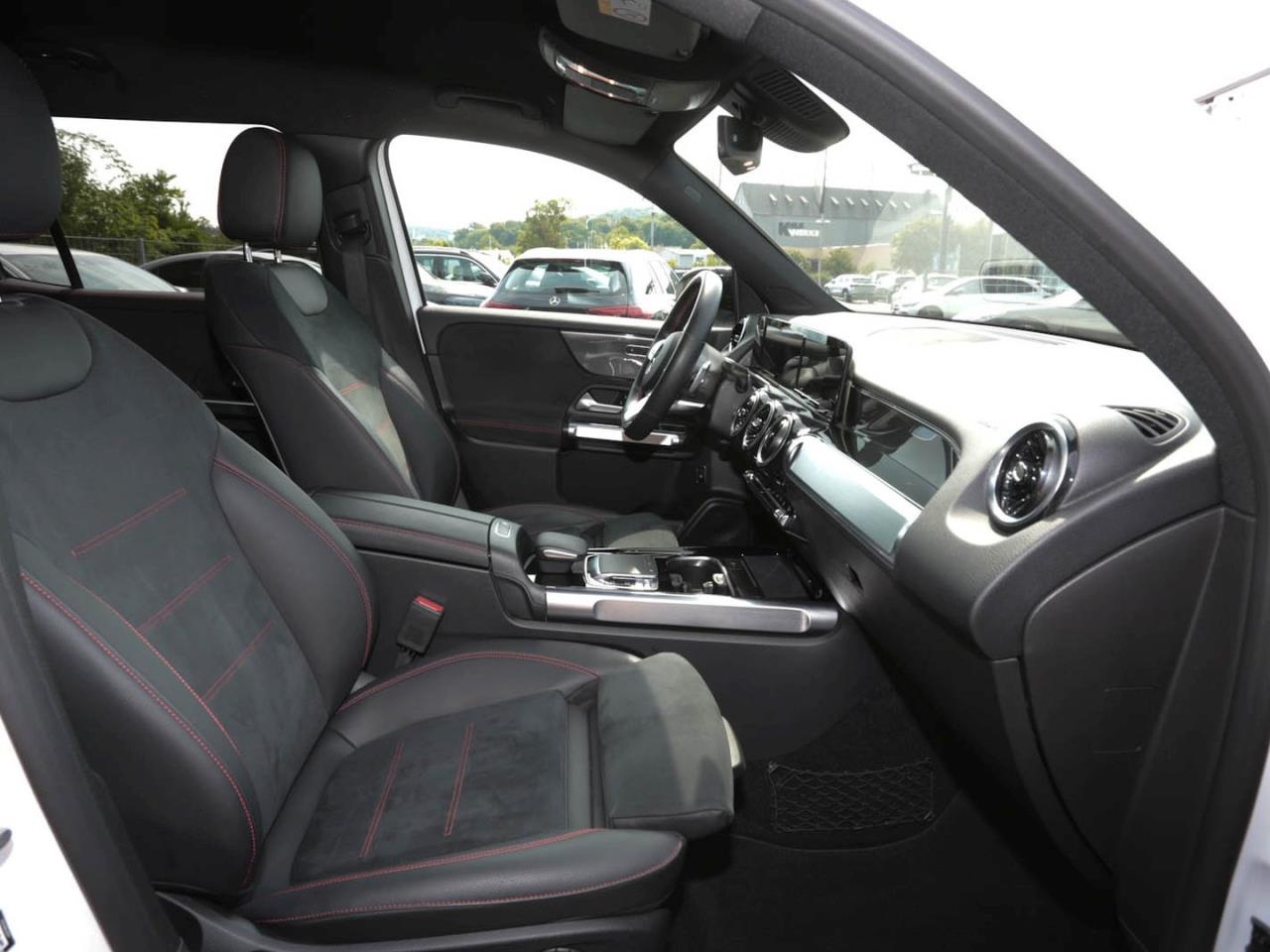 Mercedes-Benz GLB 250 AMG Night EasyP Standhzg Kamera Totwinkel