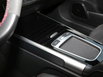 Mercedes-Benz GLB 35 AMG 4M Night Standhzg Distronic Kamera