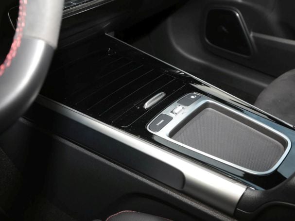 Mercedes-Benz GLB 35 AMG 4M Night Standhzg Distronic Kamera Mercedes-Benz GLB 35 AMG 4M Night Standhzg Distronic Kamera