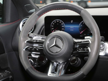 Mercedes-Benz GLB 35 AMG 4M Night Standhzg Distronic Kamera