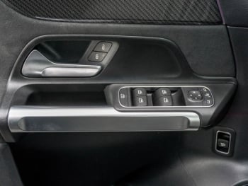 Mercedes-Benz GLB 35 AMG 4M Night Panorama Burmester Kamera