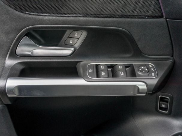 Mercedes-Benz GLB 35 AMG 4M Night Panorama Burmester Kamera Mercedes-Benz GLB 35 AMG 4M Night Panorama Burmester Kamera