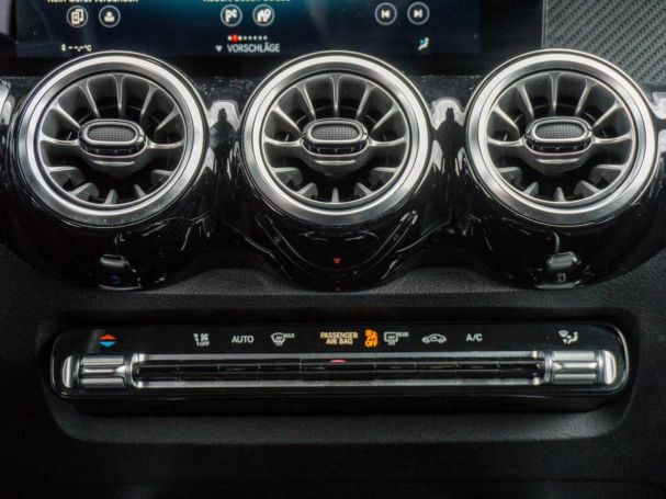 Mercedes-Benz GLB 35 AMG 4M Night Panorama Burmester Kamera Mercedes-Benz GLB 35 AMG 4M Night Panorama Burmester Kamera
