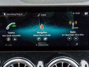 Mercedes-Benz GLB 35 AMG 4M Night Panorama Burmester Kamera