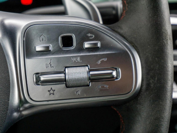 Mercedes-Benz GLB 35 AMG 4M Night Panorama Burmester Kamera