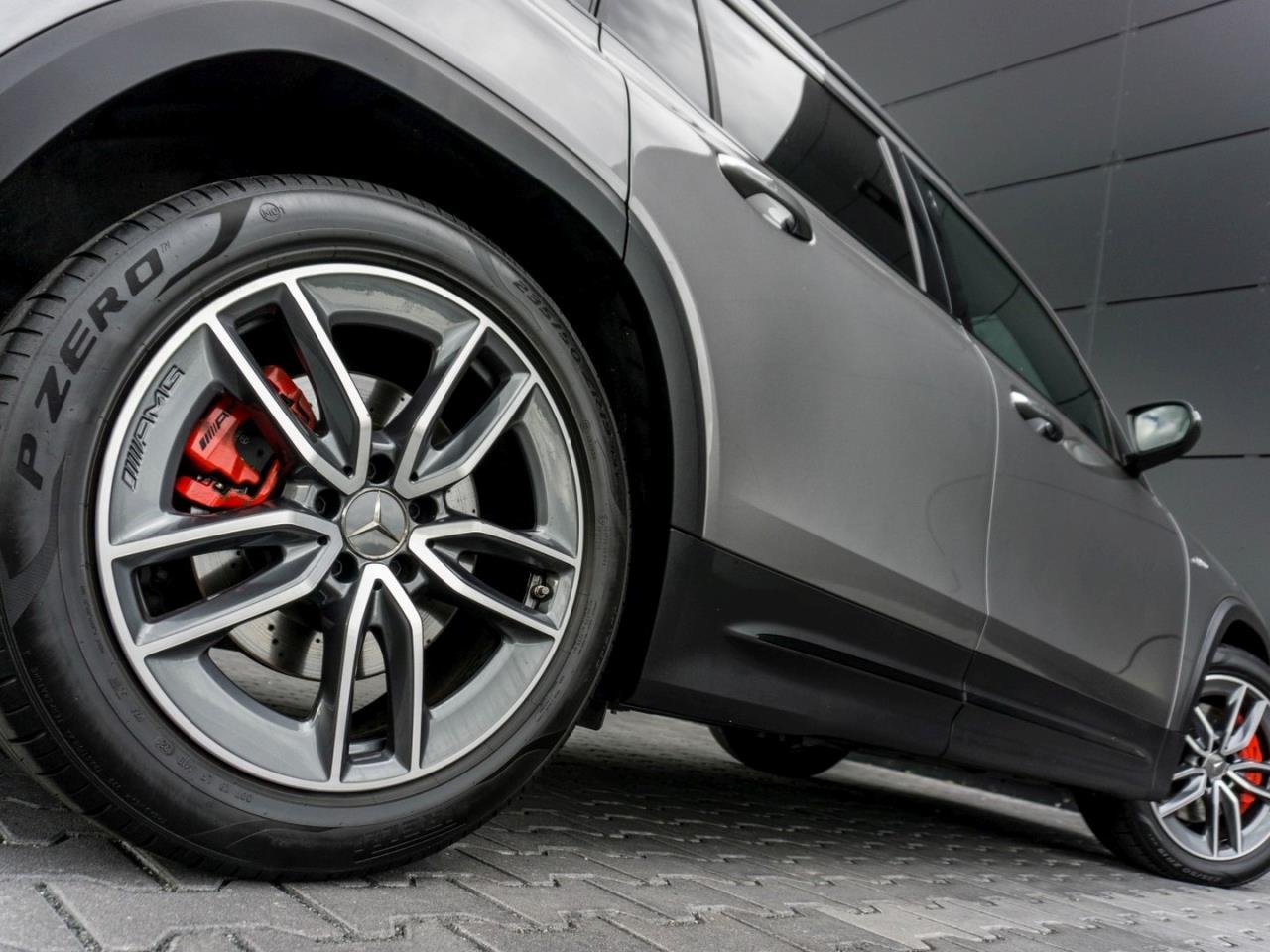 Mercedes-Benz GLB 35 AMG 4M Night Panorama Burmester Kamera