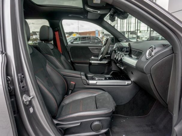 Mercedes-Benz GLB 35 AMG 4M Night Panorama Burmester Kamera Mercedes-Benz GLB 35 AMG 4M Night Panorama Burmester Kamera