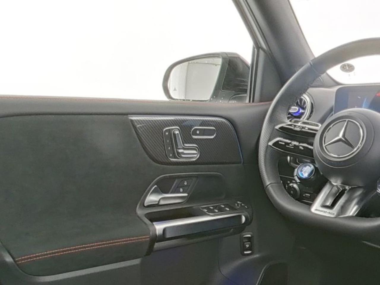 Mercedes-Benz GLB 35 AMG 4M Night Panorama Standhzg HUD 360°