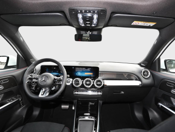 Mercedes-Benz Mercedes-AMG GLB 35 4MATIC Panorama AHK Distronic