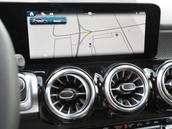 Mercedes-Benz Mercedes-AMG GLB 35 4MATIC Panorama AHK Distronic