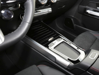 Mercedes-Benz Mercedes-AMG GLB 35 4MATIC Panorama AHK Distronic