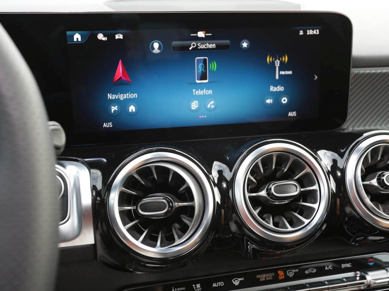 Mercedes-Benz Mercedes-AMG GLB 35 4MATIC Panorama AHK Distronic