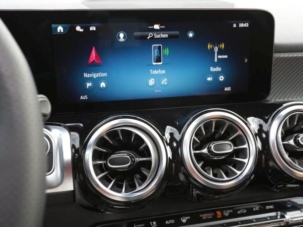 Mercedes-Benz Mercedes-AMG GLB 35 4MATIC Panorama AHK Distronic