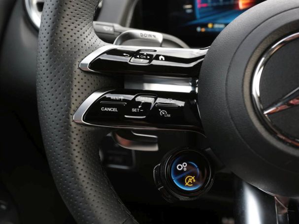 Mercedes-Benz Mercedes-AMG GLB 35 4MATIC Panorama AHK Distronic