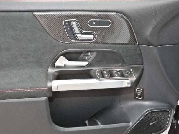 Mercedes-Benz Mercedes-AMG GLB 35 4MATIC Panorama AHK Distronic