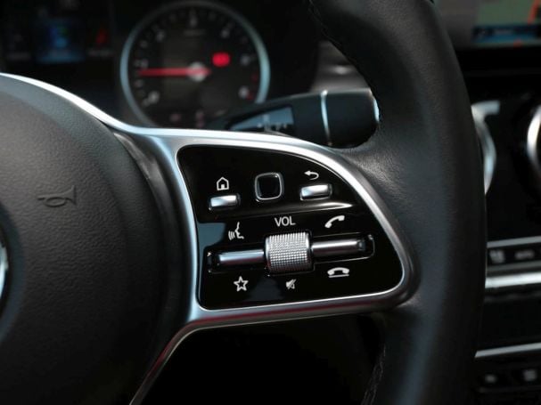 Mercedes-Benz GLC 200 d 4M Night MBUX Panorama KeylessGo 360° Mercedes-Benz GLC 200 d 4M Night MBUX Panorama KeylessGo 360°