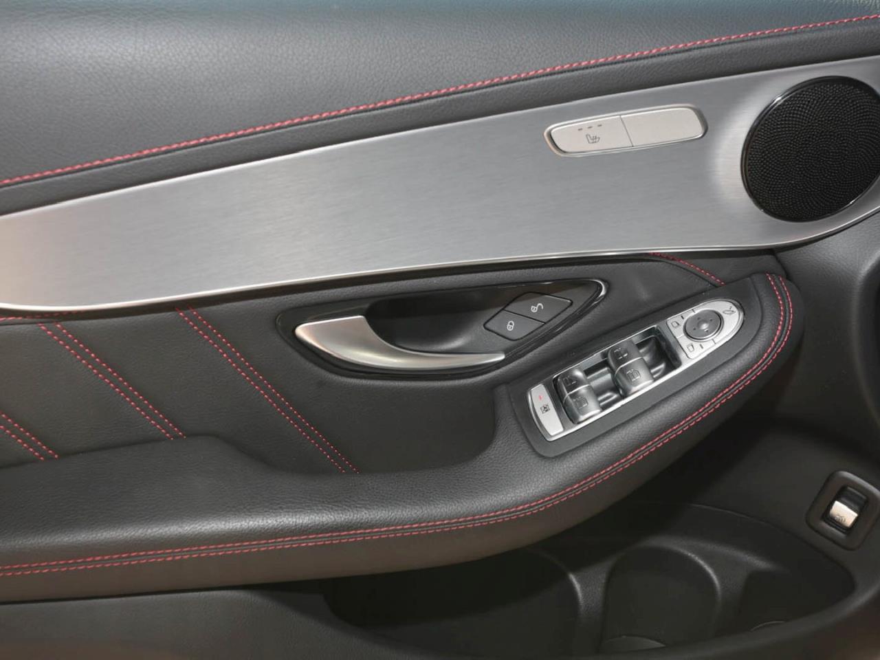 Mercedes-Benz GLC 300 4M Coupé AMG Night MBUX Navi EasyP Kamera