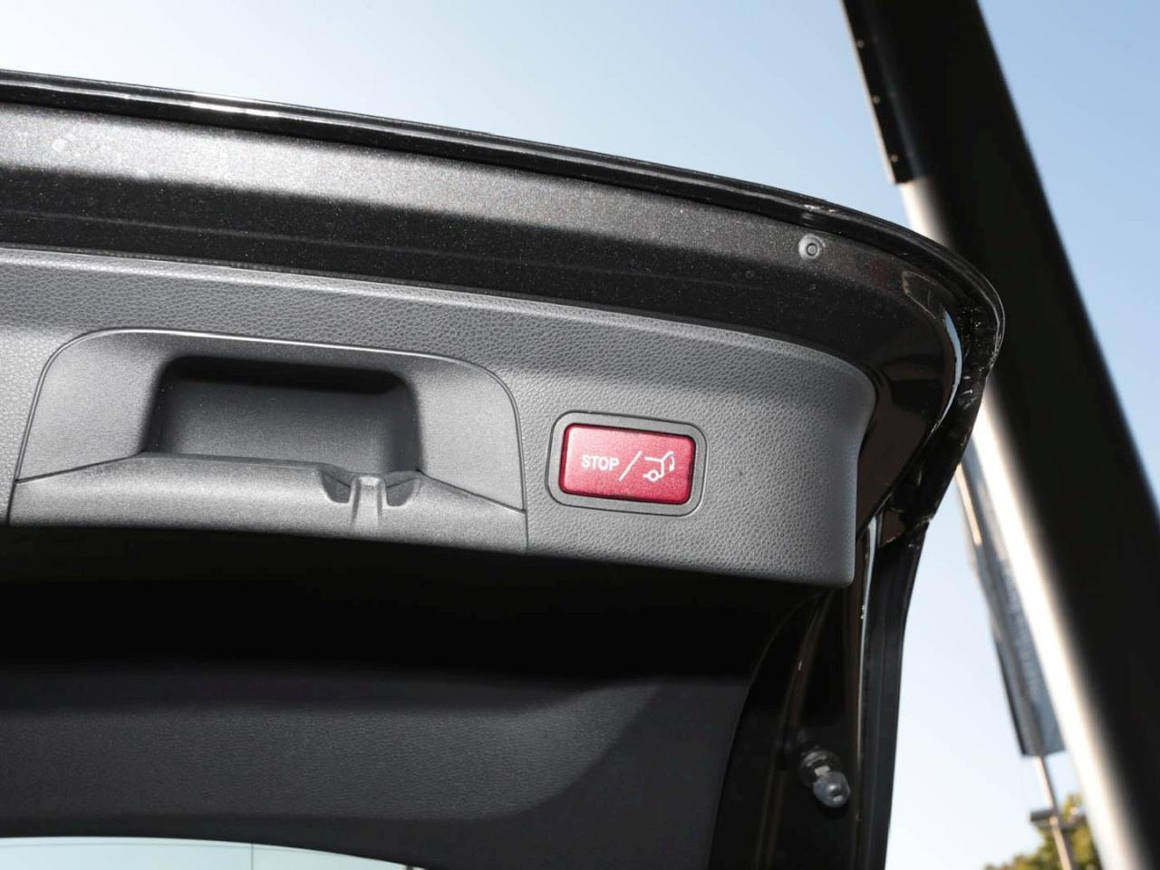 Mercedes-Benz GLC 300 4M Coupé AMG Night MBUX Navi EasyP Kamera